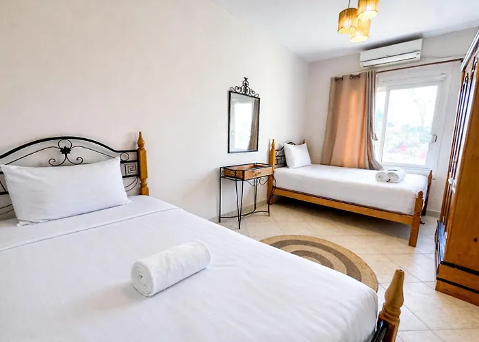 Apartment Beachfront 4 Bedrooms L Paradise Sea View Garden *