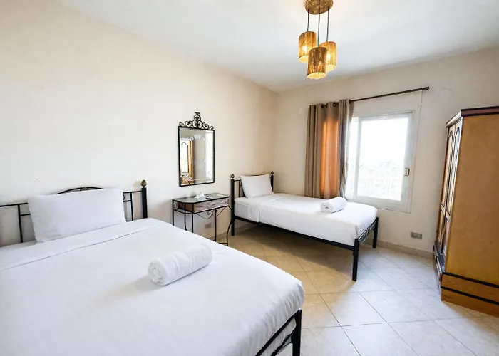 Beachfront 4 Bedrooms L Paradise Sea View Garden *