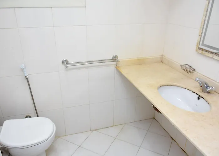 Beachfront 4 Bedrooms L Paradise Sea View Garden Ain Sukhna